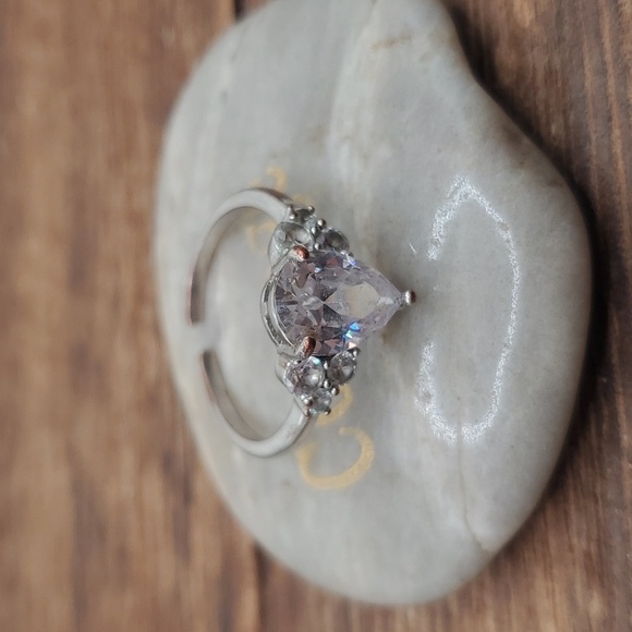 Sterling R533 adjustable band pear cut moissanite diamond ring 💍 - Picture 2 of 4